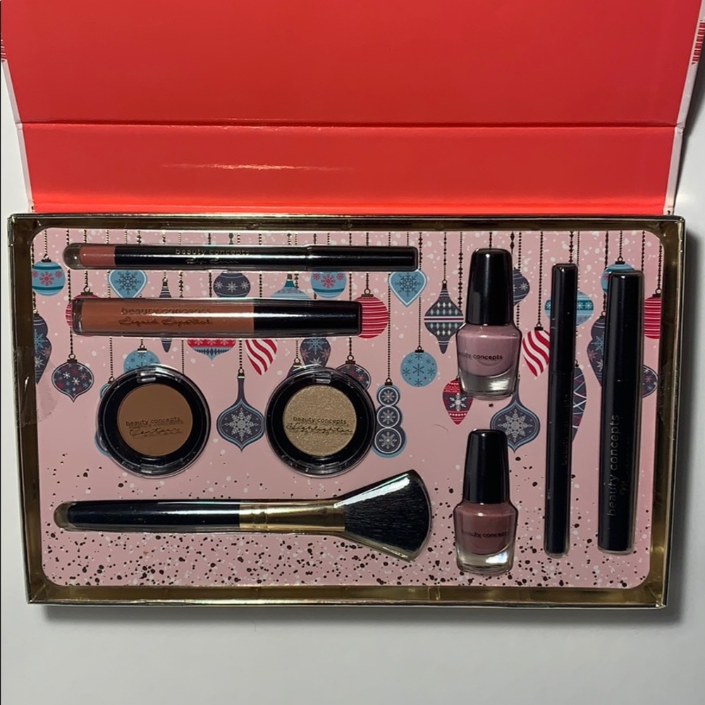 Beauty Concepts Gift of Glam Collection NWT - Picture 3 of 10
